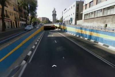 Un coche de la Policia atropella a un ciclista en Madrid