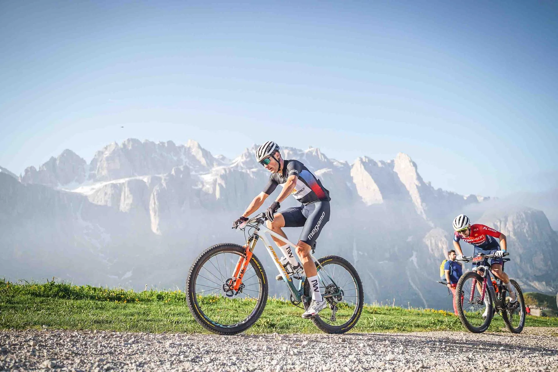 ¿Quieres pedalear por los circuitos de la Copa del Mundo de Maratón HERO UCI este verano?