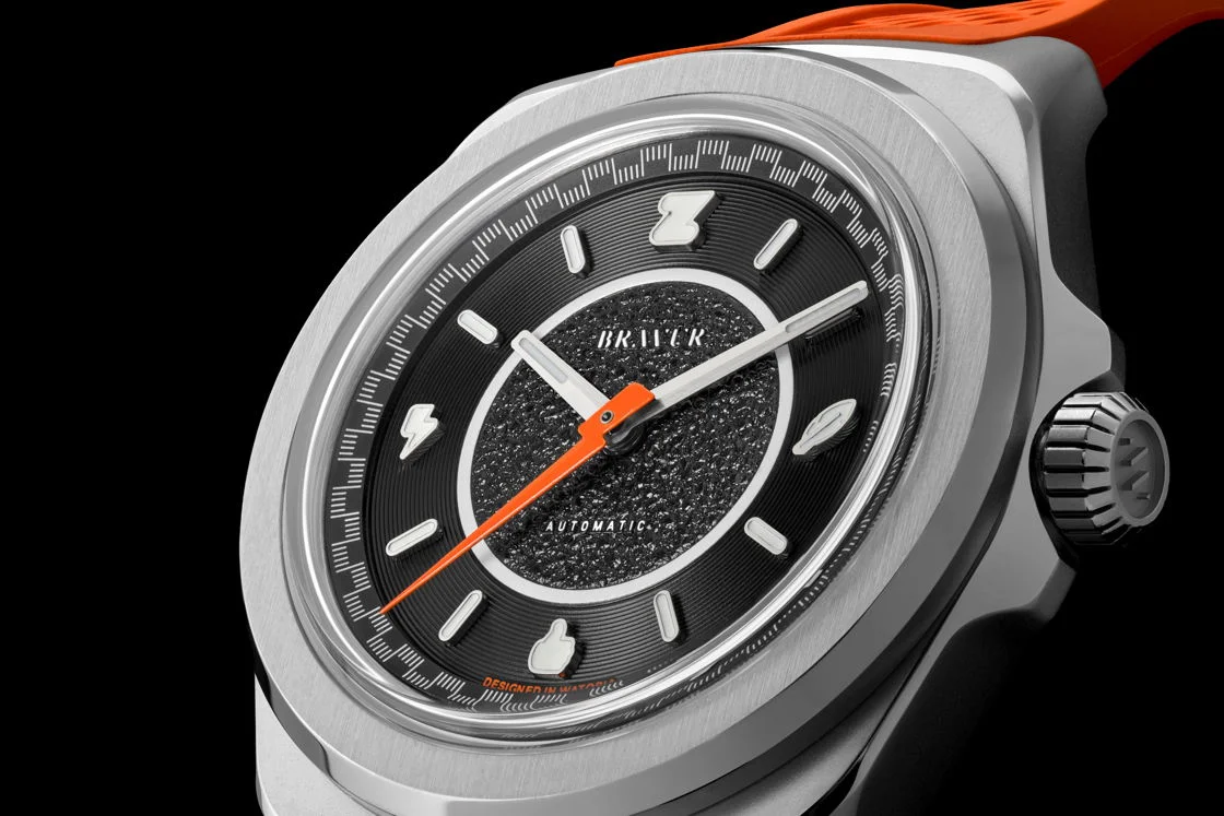 Reloj de edición limitada Bravur x Zwift para apasionados del ciclismo