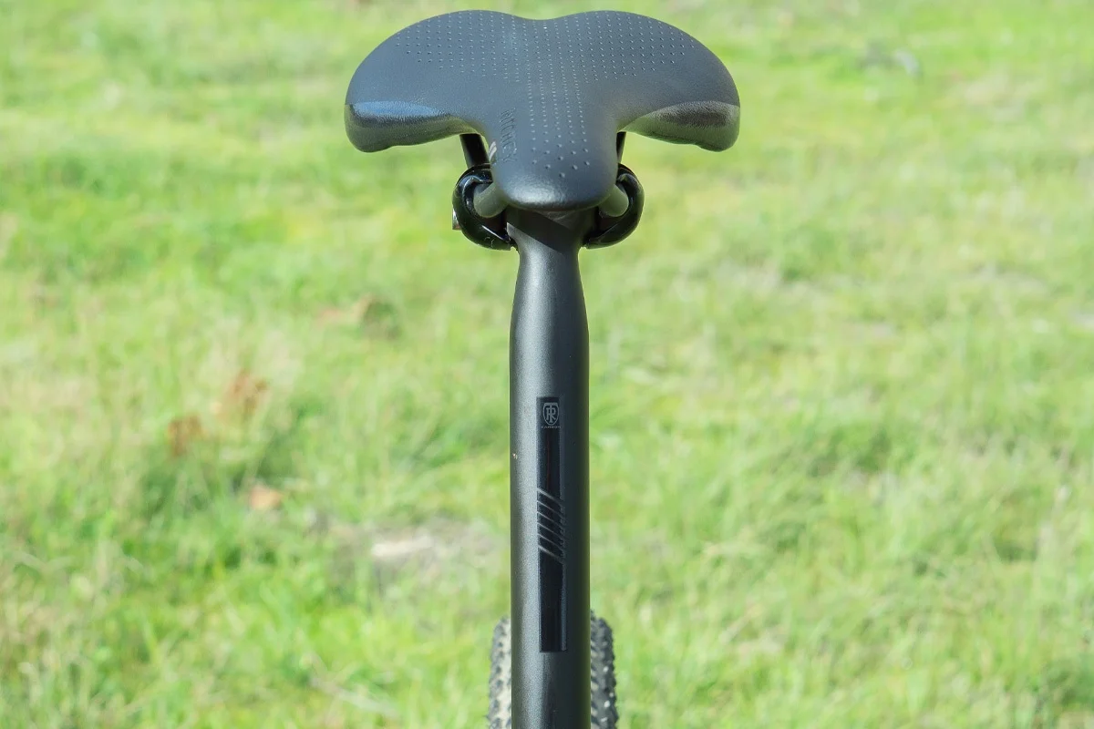 Ritchey SuperLogic 1-Bolt, la Tija de Carbono Más Ligera y Cómoda con Tecnología FlexLogic