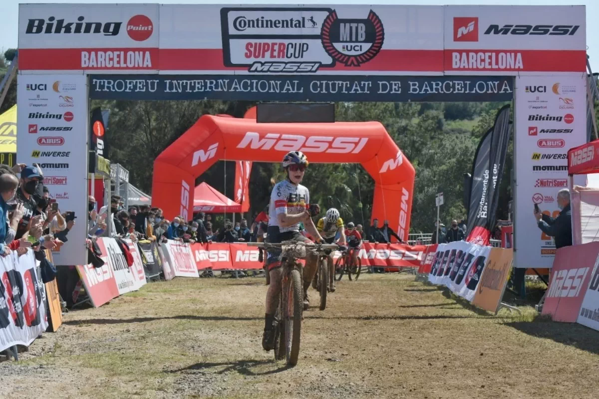 Rocío García y Victor Koretzky los más rápidos en La Continental SuperCup Massi de Barcelona