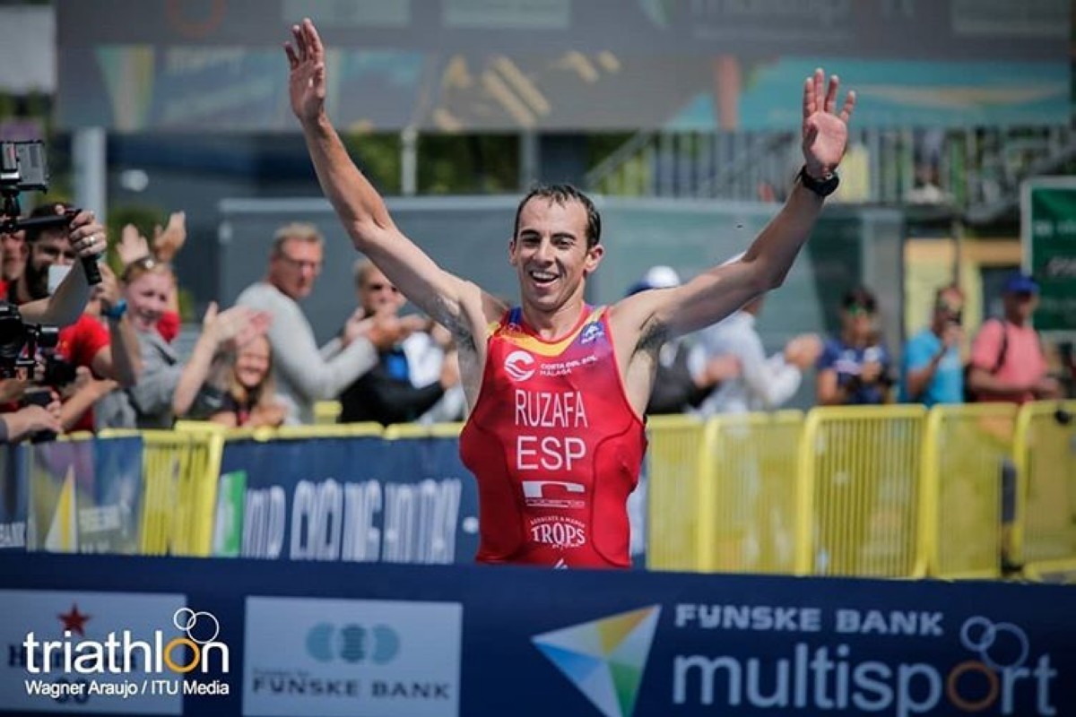 Rubén Ruzafa cuatro veces campeón del mundo de triatlón cross