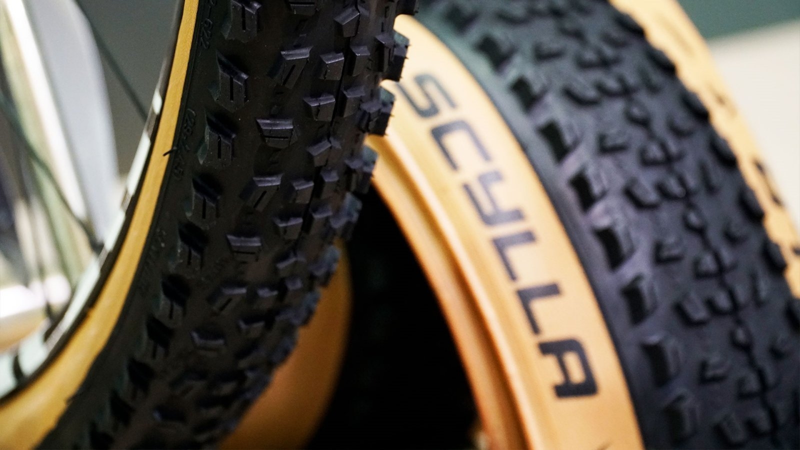 Rubena Scylla Downhill Supra Max, ahora también en versión Tanwall