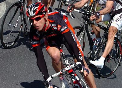 Cinco corredores del Caisse involucrados en una caída