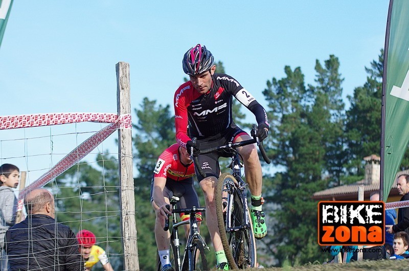 Ruiz de Larrinaga comienza la temporada de CX el 9 de octubre