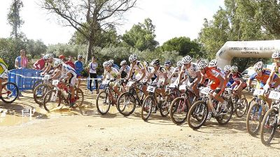 Carlos Macias vence en Trigueros
