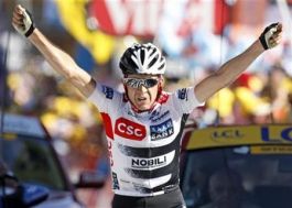 El ataque de Sastre en Alpe d Huez, mejor momento de 2008 en Cyclingnews