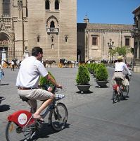 Pedalear por el centro del Sevilla: Multa de 60 euros
