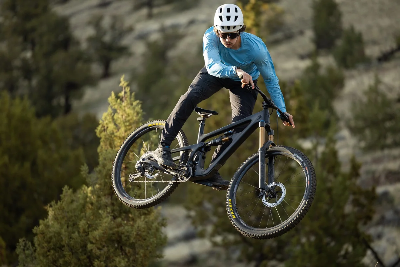 SHIMANO amplía su gama inalámbrica con el nuevo grupo DEORE XT M8200 Di2 SHIMANO amplía su gama inalámbrica con el nuevo grupo DEORE XT M8200 Di2