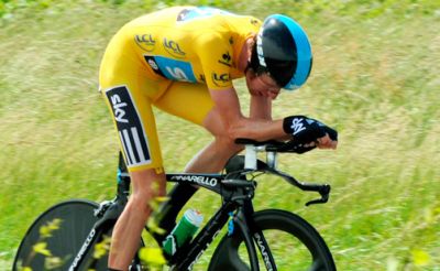 Bradley Wiggins aplasta a Cadel Evans en la crono de la Dauphine Libere