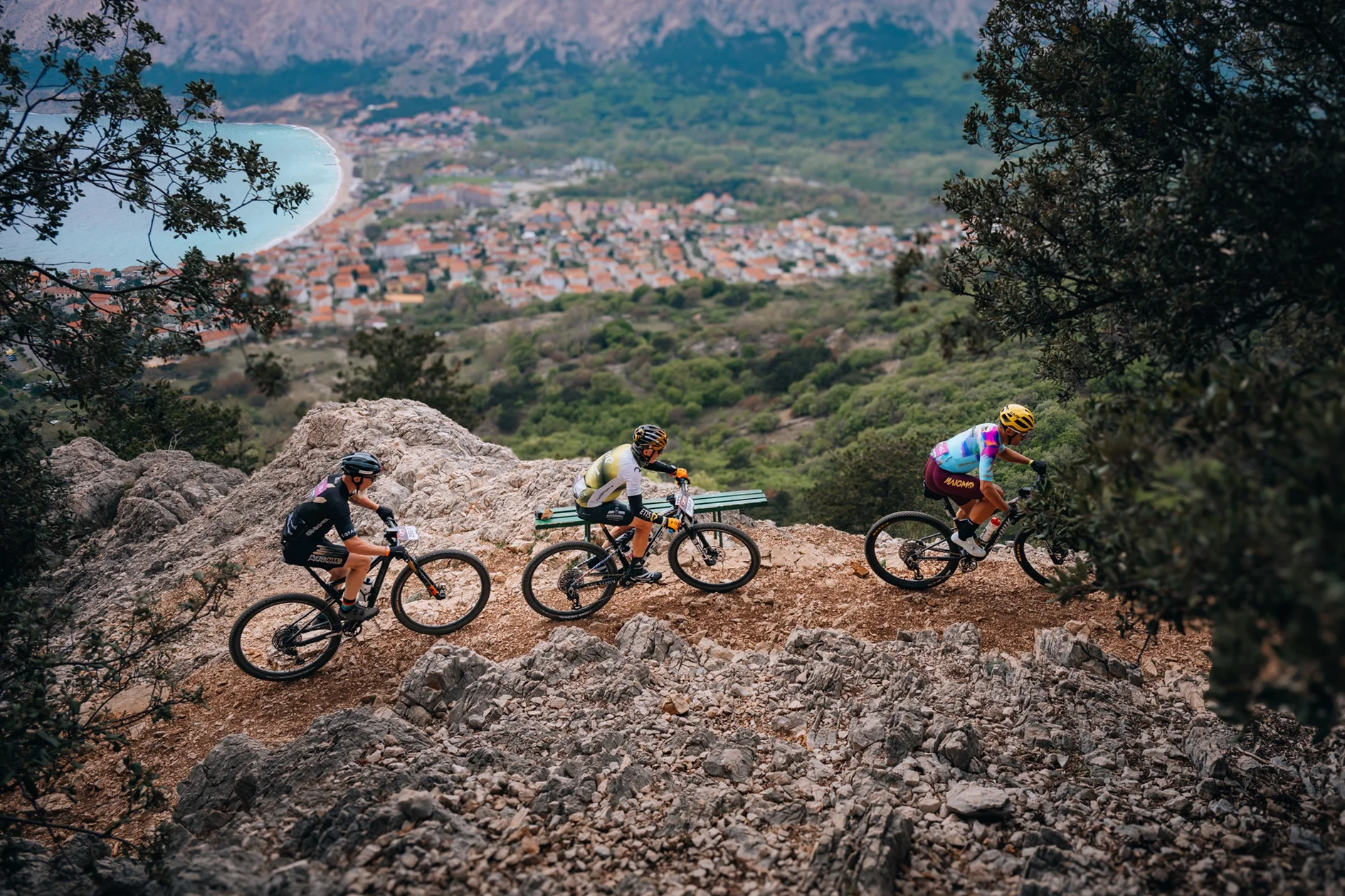 Sosna y Alleman revientan el crono en la primera etapa del 4Islands Epic 2026