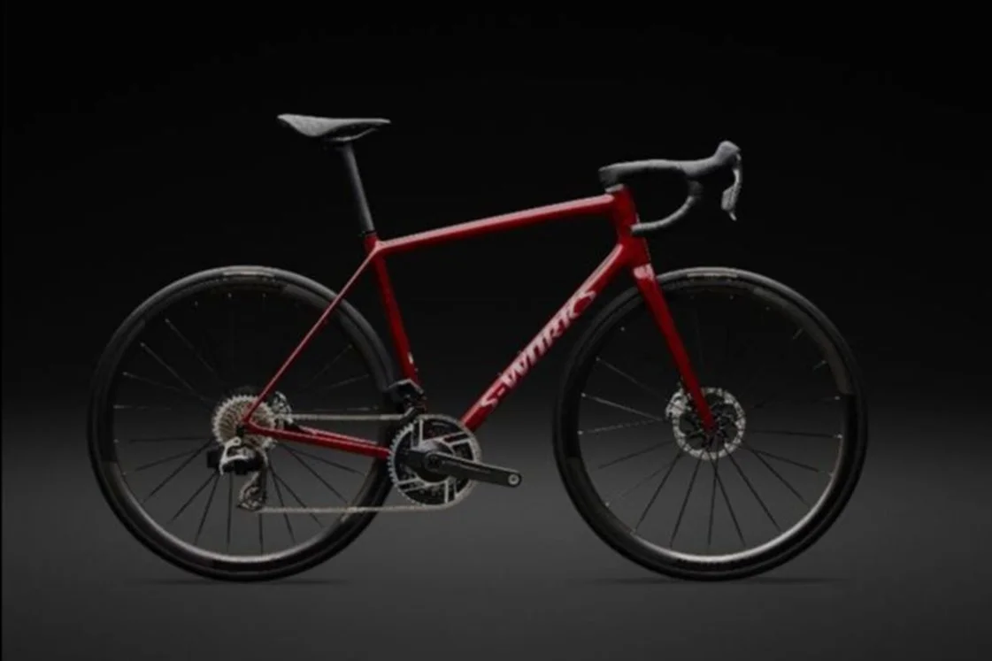 Specialized Aethos 2: Redefiniendo la Ligereza y el Confort en Bicicletas de Carretera