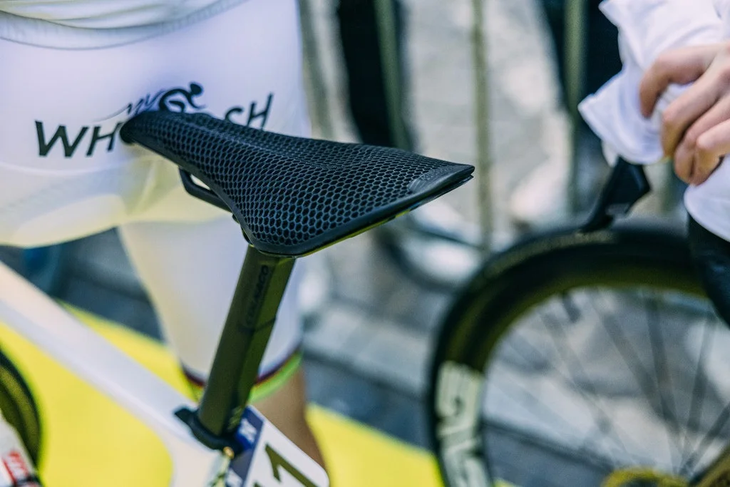 Tadej Pogacar se enfrenta a Flandes y Roubaix con el sillín personalizado fizik One-to-One.