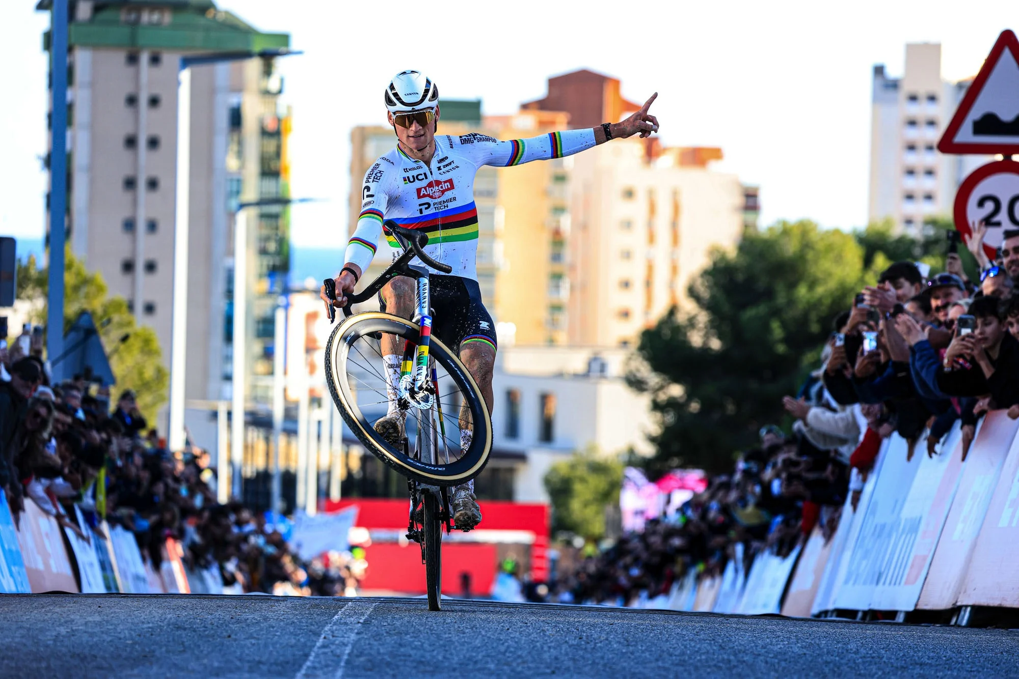 Thibau Nys buscará una nueva victoria en la Copa del Mundo de Ciclocross de Benidorm 2027