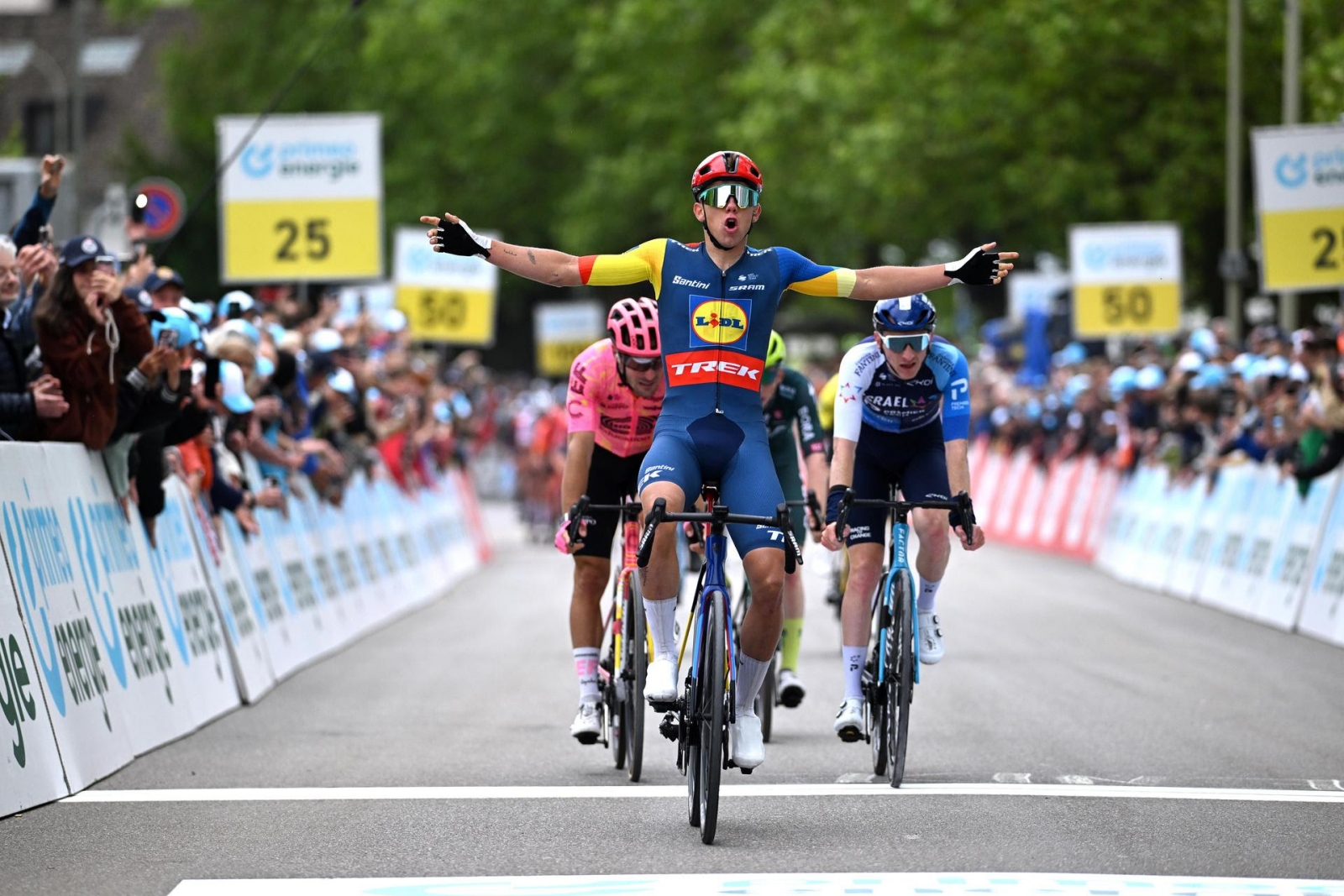 Thibau Nys se lleva la etapa en el Tour de Suiza