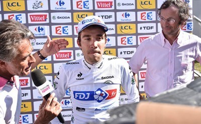 Thibaut Pinot ya es tercero, Rogers se lleva la etapa