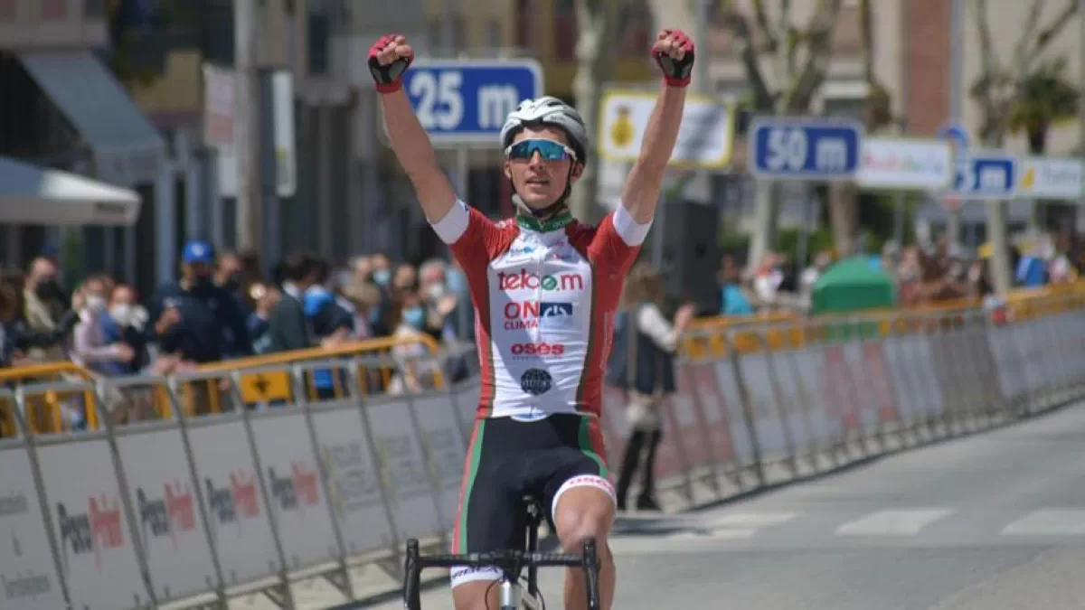 Timo De Jong vence en solitario en la Clásica Ciudad de Torredonjimeno