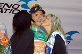 Juanjo Oroz lidera la montaña en la Tirreno Adriático