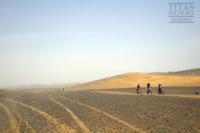 El primer sector de la etapa maratón pone a prueba a los líderes