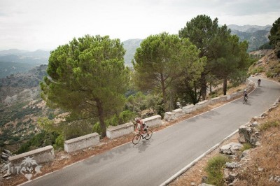 Titán X, un tributo al triatlón más puro y épico