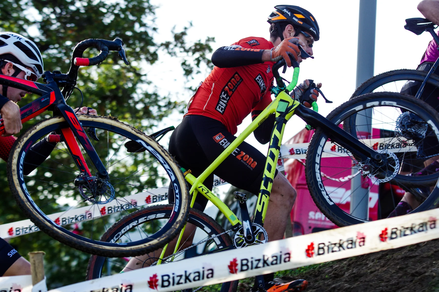 Todas las diferencias entre el Gravel y el Ciclocross - Guía técnica