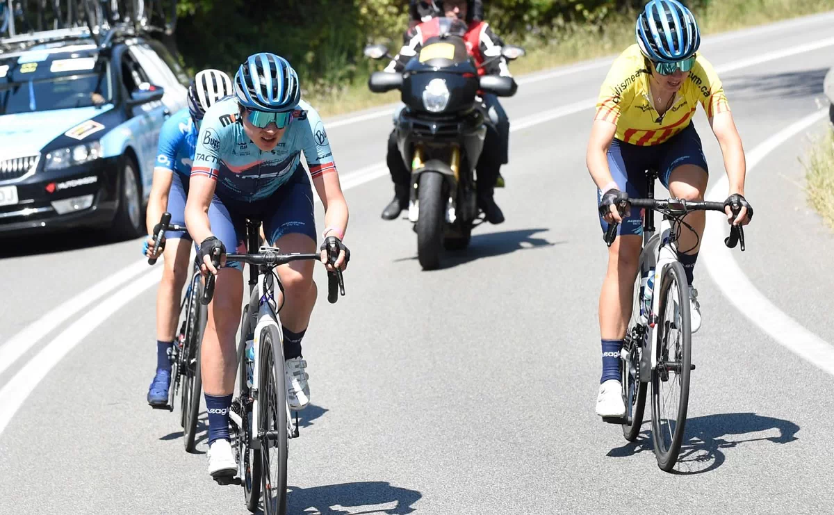 Todo a punto para disfrutar del espectáculo del ciclismo femenino con la reVolta