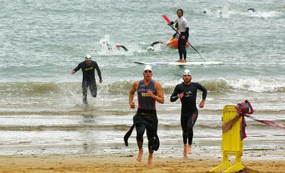 El Triatlón de Ondarroa para Casares y Elgezabal