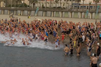 El II Triatlón de Tossa de Mar camina hacia el éxito