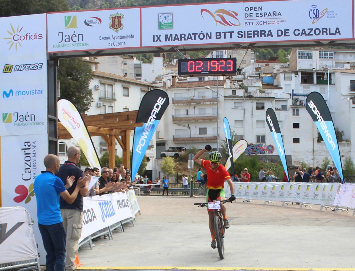 Un espectacular Pedro Romero (Extremadura-Ecopilas) gana en Sierra de Cazorla