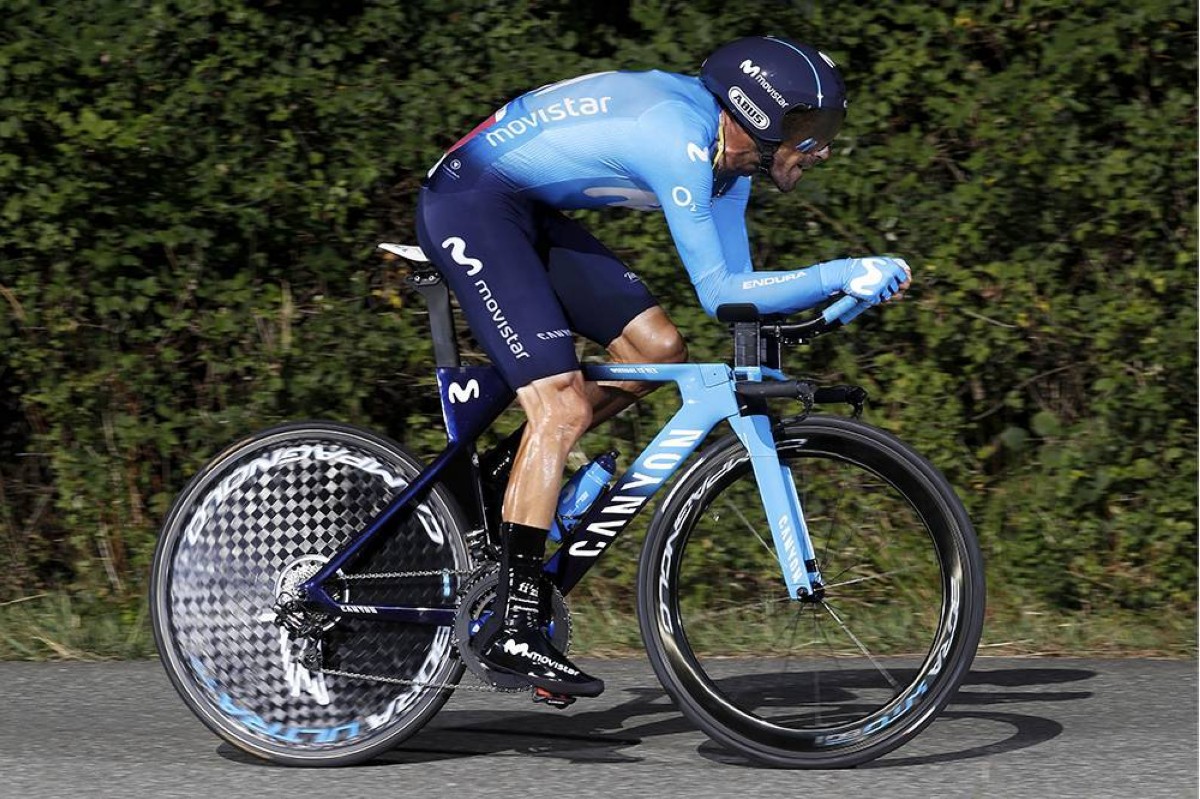 Valverde resiste y Nairo se hunde en la crono que viste de rojo a Roglic 