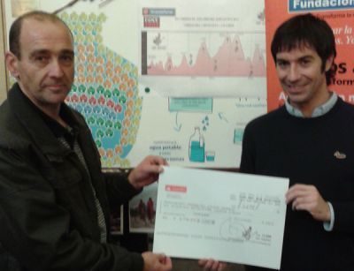 Entregado el cheque a la Fundación Vicente Ferrer