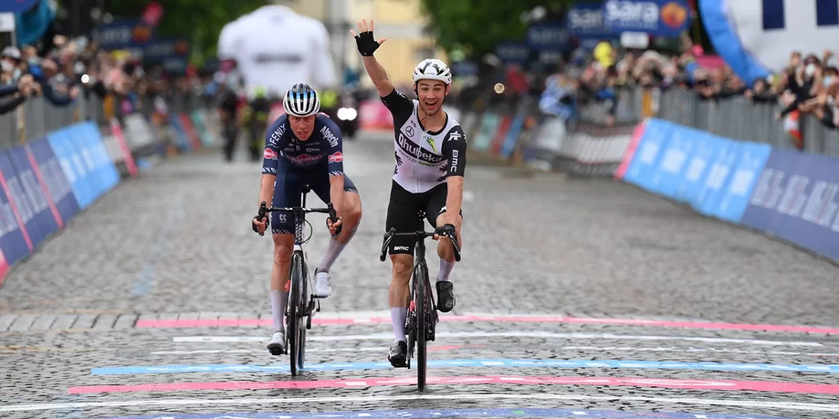 Victor Campenaerts consigue la victoria en la 15 etapa del Giro de Italia