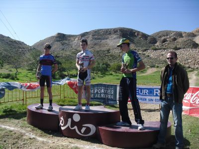 El Wolf Trek Pro Racing sube al podio por toda la península