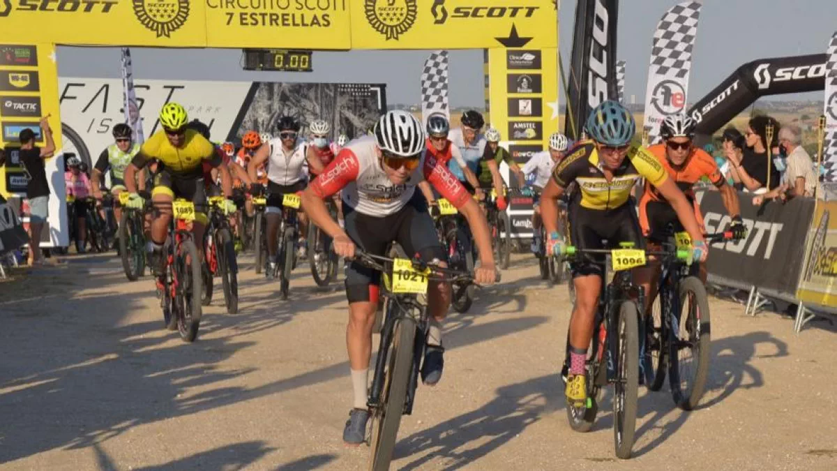 Victorias para José María Sánchez y Natalia Fischer en la Sunset MTB Race de Villanueva del Pardillo