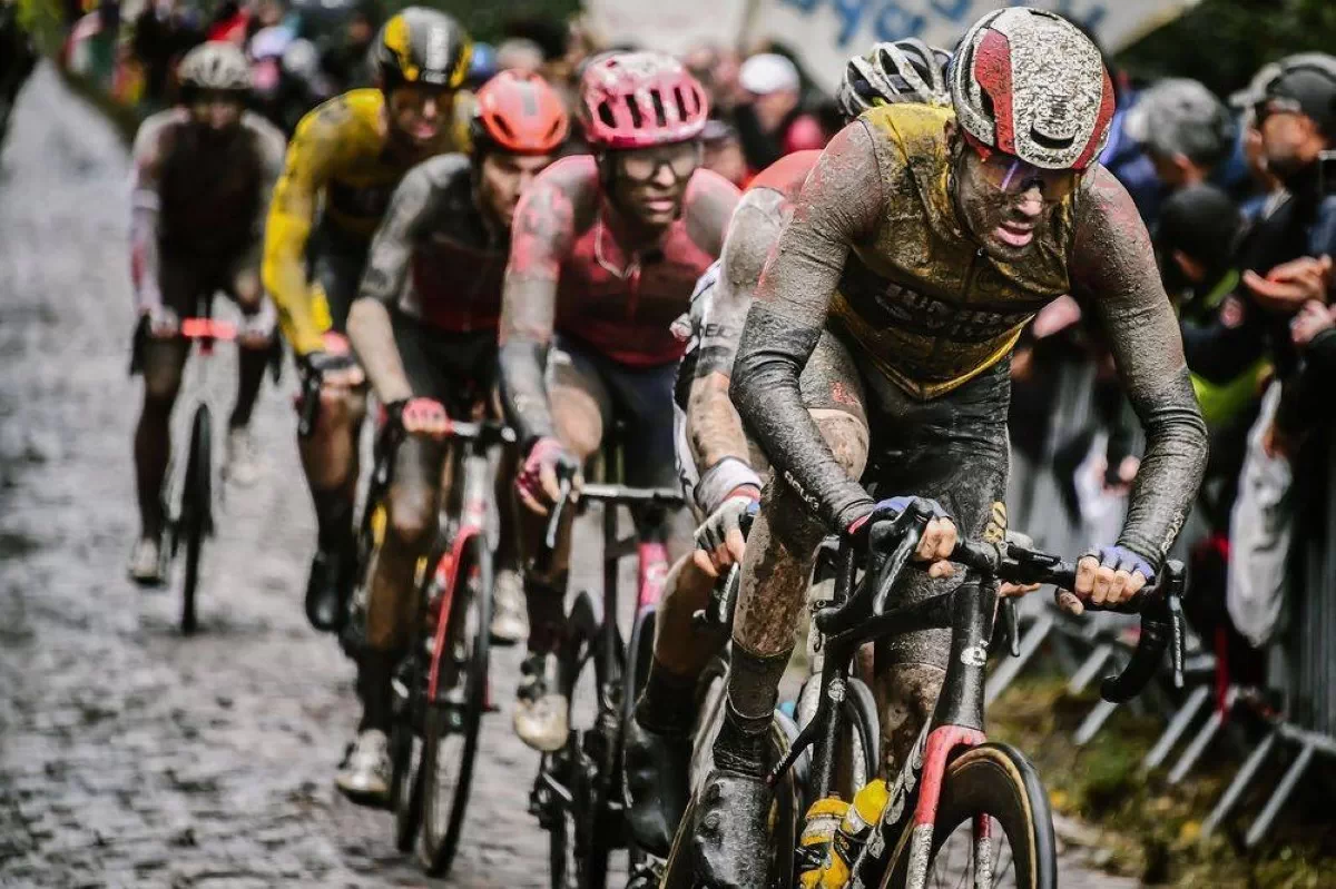 Vídeo: Lo mejor de la Paris - Roubaix donde se impuso Colbrelli 