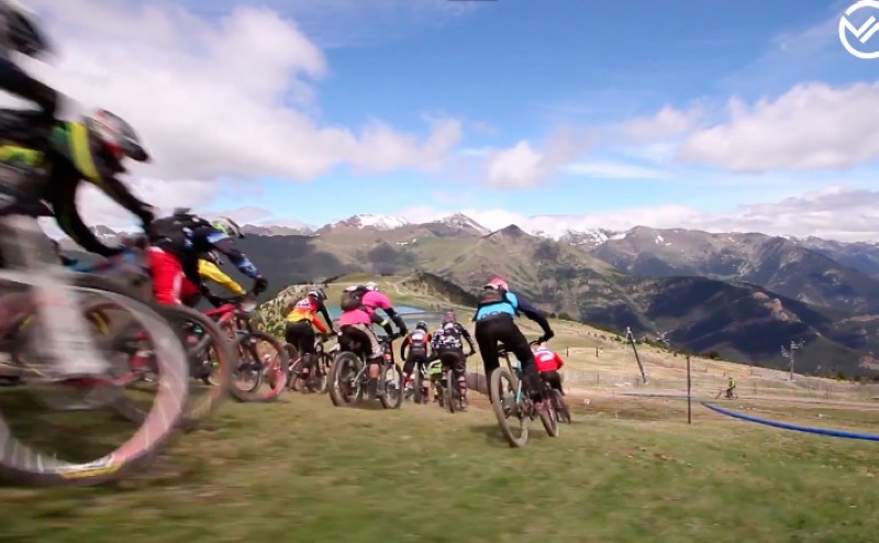 Vídeo: Maxiavalanche Europa Cup 2016 Vallnord