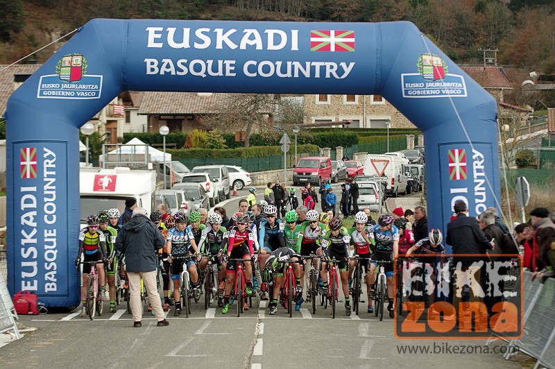 Vídeo resumen Ciclocross Ametzaga de Zuia 2016