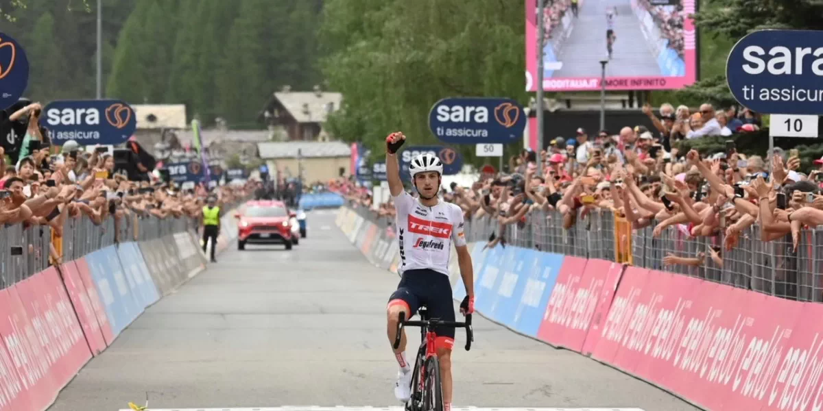 Vídeo resumen Giro de Italia: Giulio Ciccone gana la etapa 15 