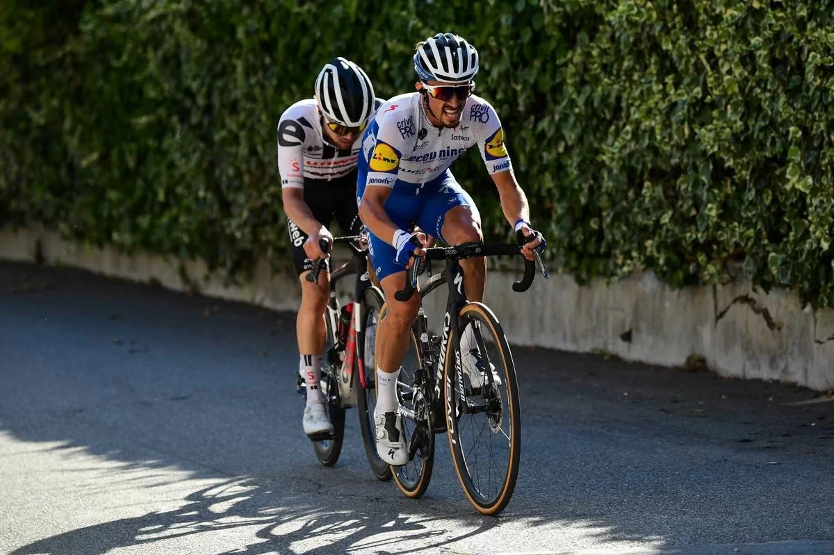 Vídeo resumen Tour de Francia: Victoria para Julian Alaphilippe que es el nuevo líder