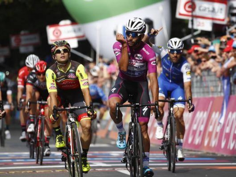 Vídeo: Tercera para Gaviria en el Giro de Italia 2017