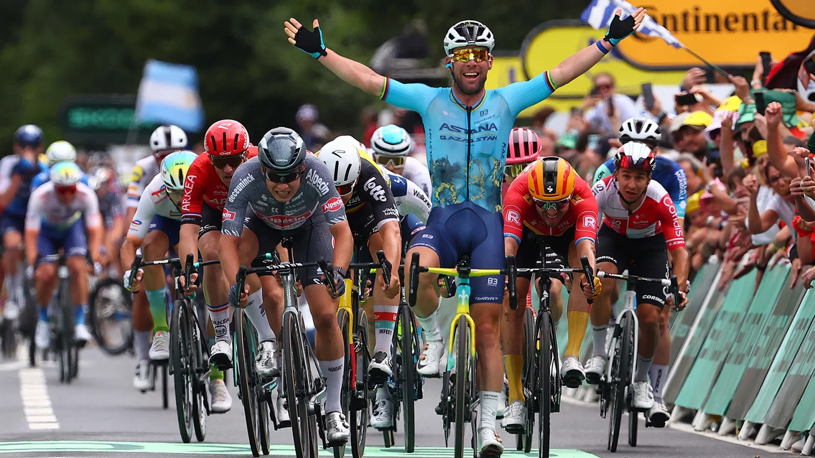 Vídeo Tour de Francia: Mark Cavendish se asegura un lugar en la historia