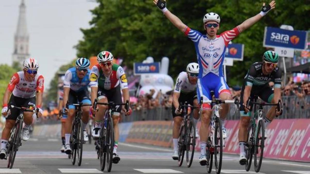 Vídeos Giro de Italia: Arnaud Demare gana tras el descanso