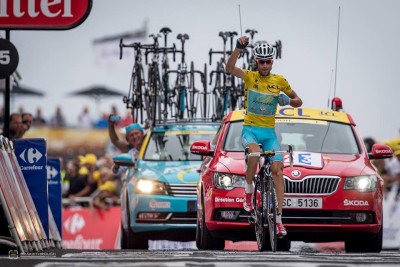 Vincenzo Nibali completa un trío magistral