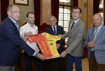 Visita de Valverde y la RFEC al Ayuntamiento de Murcia