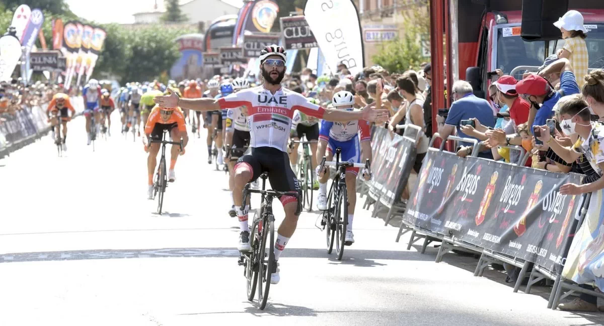 Vuelta a Burgos: Fernando Gaviria tira de potencia para ganar la segunda etapa