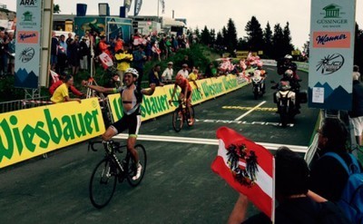 Víctor de la Parte consigue la etapa en el Tour de Austria