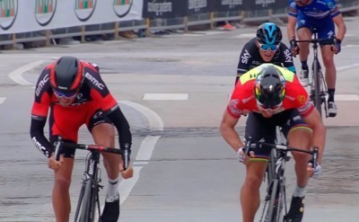 Vídeo: Así superó Van Avermaet a Peter Sagan