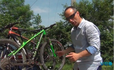 Vídeo: Portabicicletas Atera Strada Vario