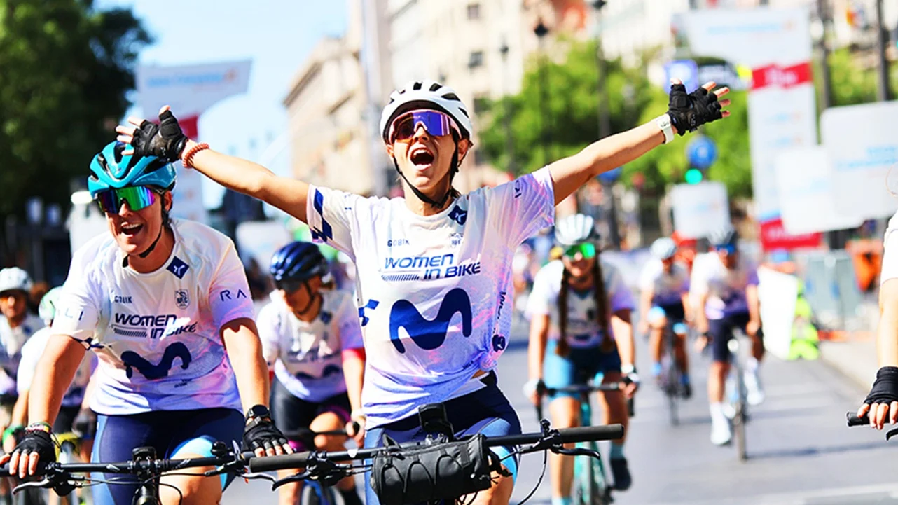 Women In Bike hace historia: supera las 30.000 quedadas y revoluciona el ciclismo femenino en España