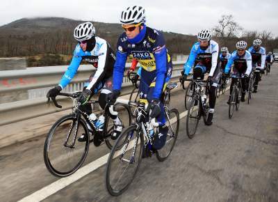 Se presenta el equipo junior de Alberto Contador